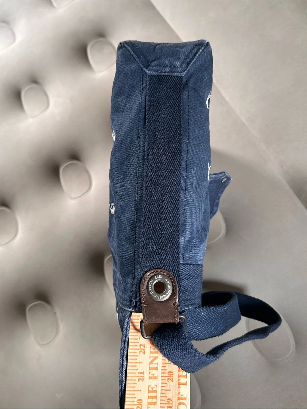 Abercrombie & Fitch Navy Blue Canvas Vintage Retro Messenger Sling Bag Y2K 2000s